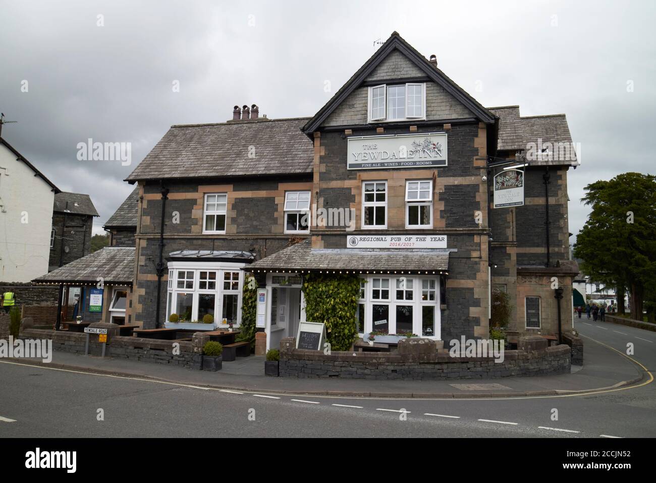the yewdale hotel and pub yewdale inn coniston lake district, cumbria, england, uk Stock Photo