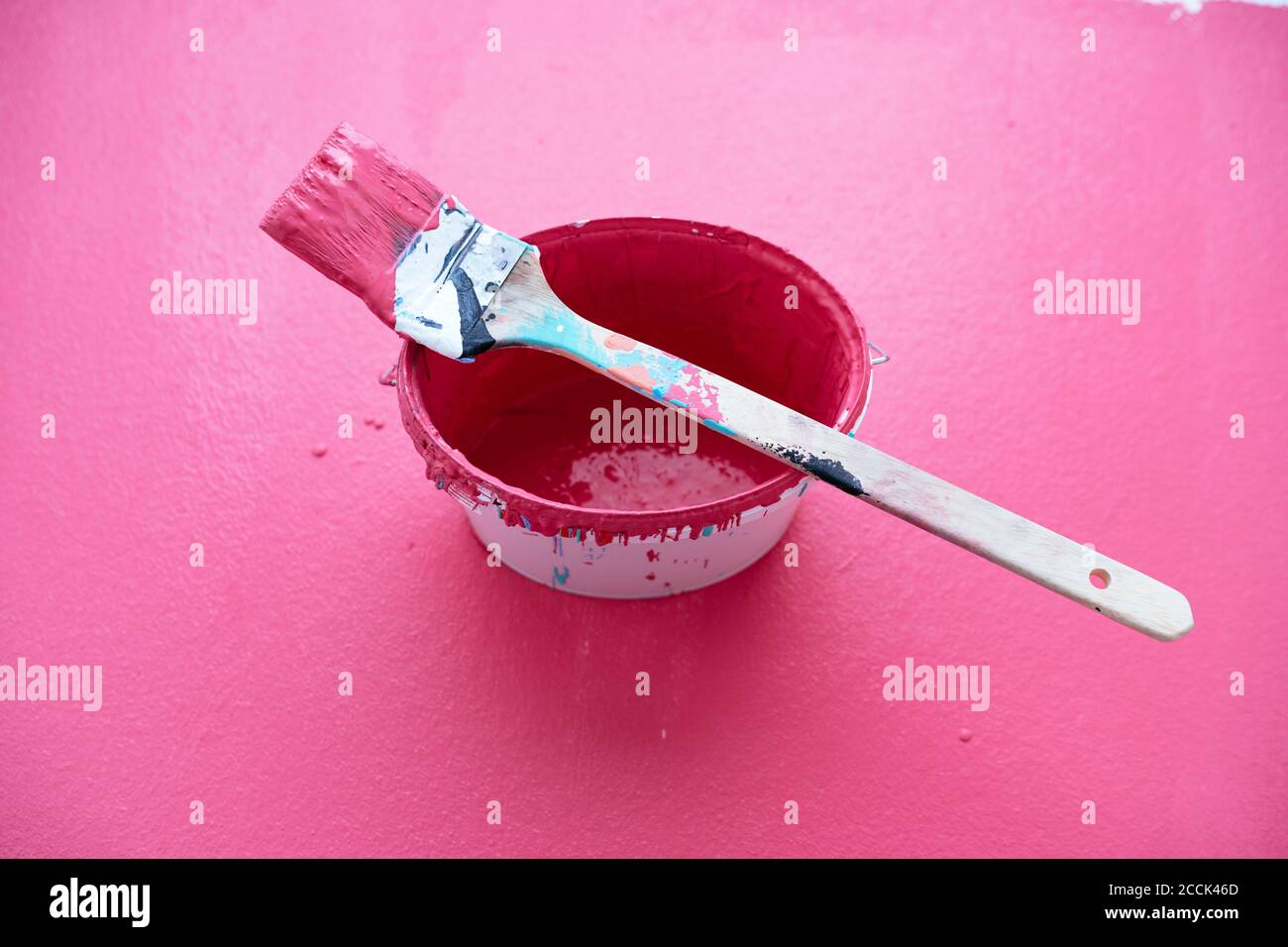 Pink paint brush hi-res stock photography and images - Alamy