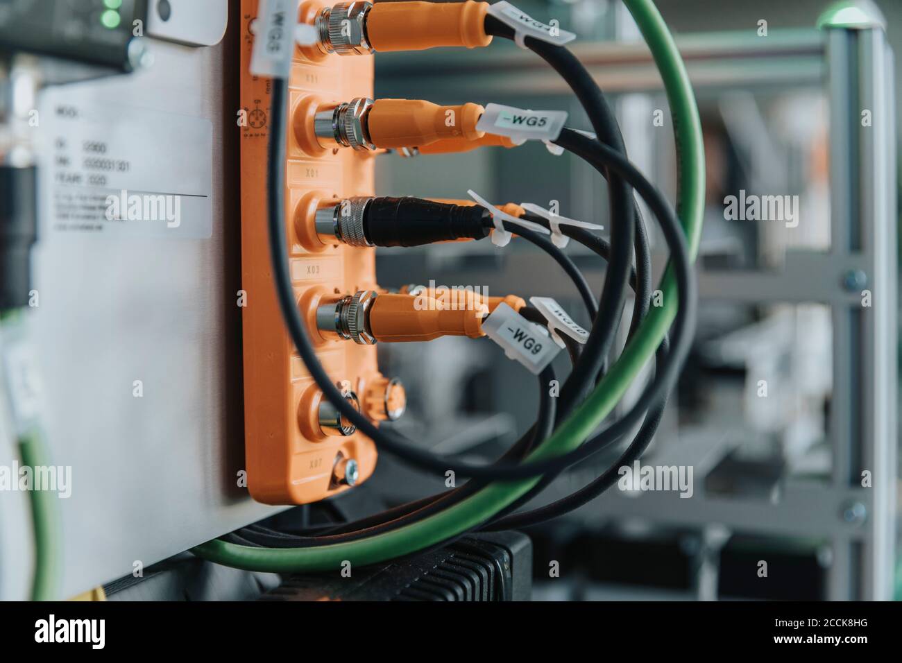Factory and research laboratory hi-res stock photography and images - Alamy