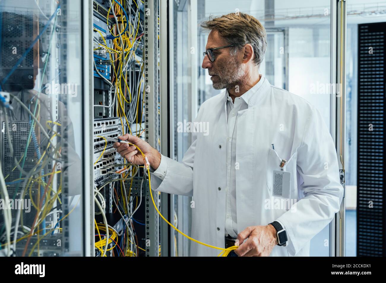 Server rack transceiver hi-res stock photography and images - Alamy