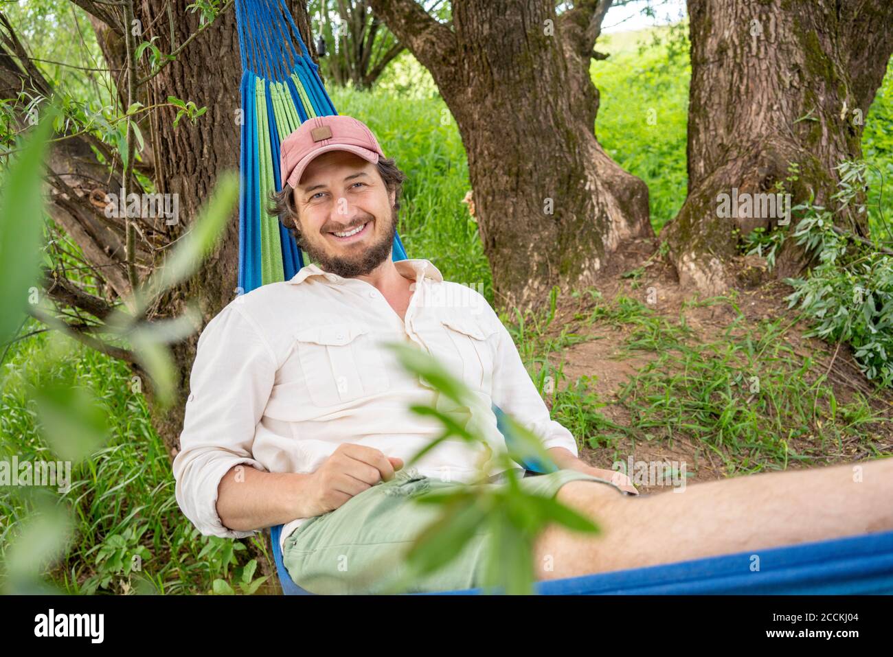 Man Rest Man relaxing in the outdoors hi-res stock photography and images - Alamy