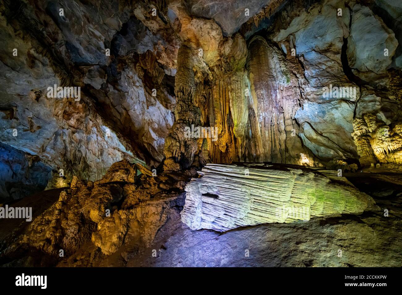 Vietnam, Quang Binh Province, Rock formations inside Paradise Cave Stock Photo