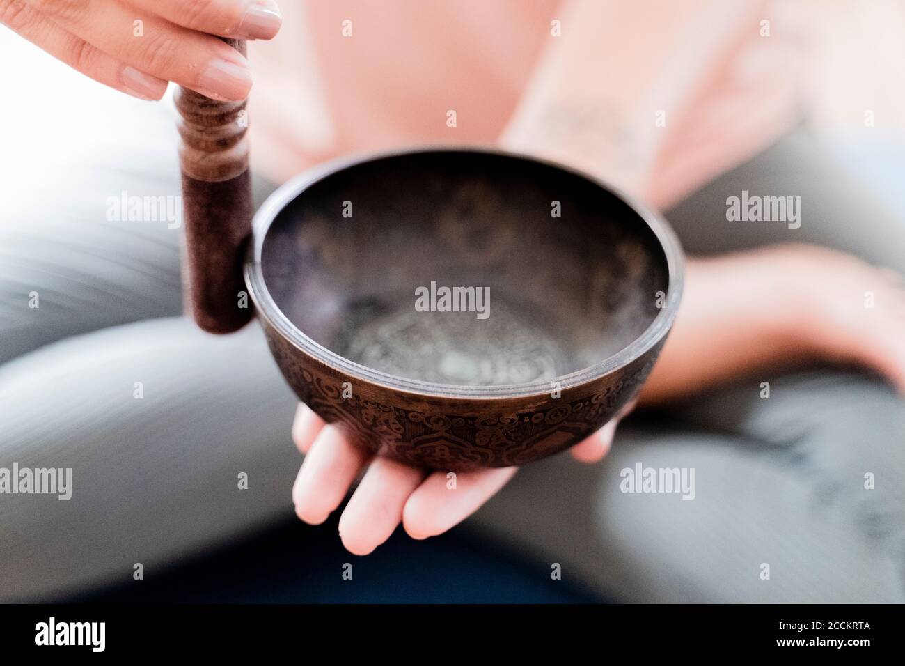 Singing bowl woman hires stock photography and images Alamy