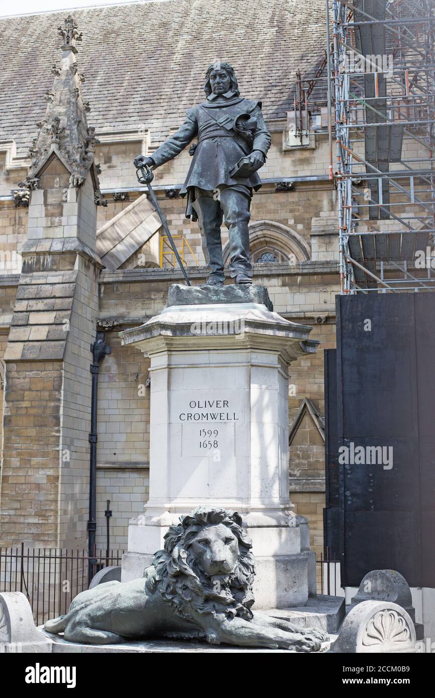 Oliver Cromwell monument, London, 2020. The monument is located inside the  grounds of the House of Commons and is a famous grade II listed monument by  Stock Photo - Alamy