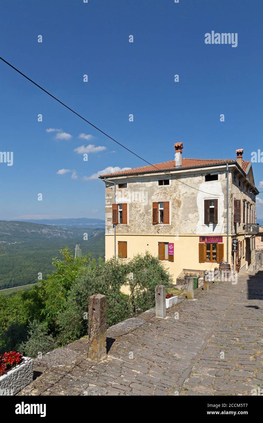 Motovun istrien kroatien hi-res stock photography and images - Alamy