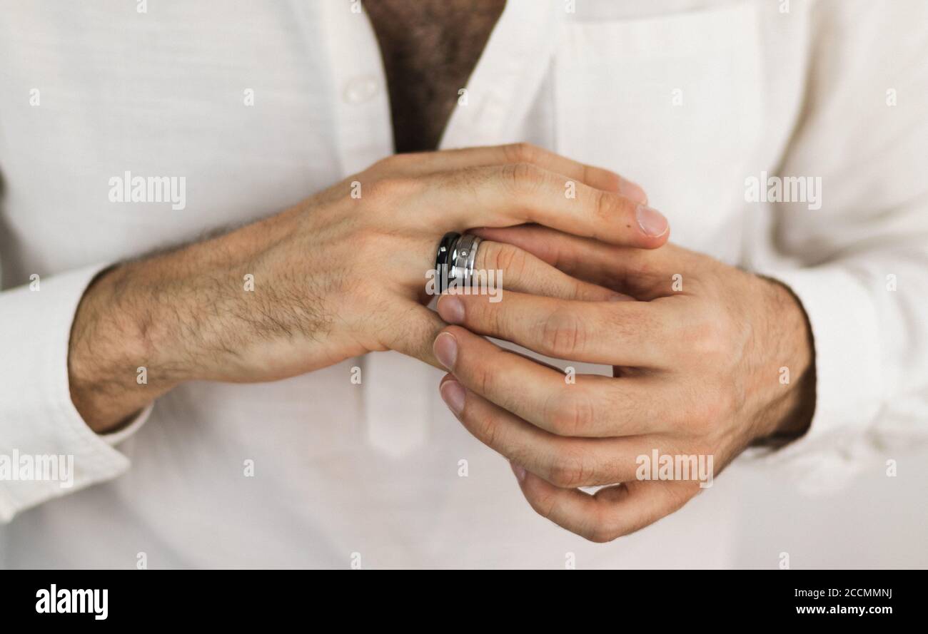 Wedding Ring On Man s Right Hand 2024 www.smartsource.me