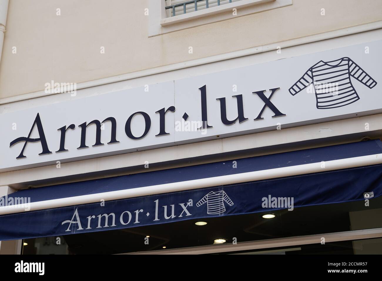 Bordeaux , Aquitaine / France - 08 16 2020 : Armor Lux sign text and shirt  logo store clothing french fashion shop brand inspired by ocean and sea mar  Stock Photo - Alamy