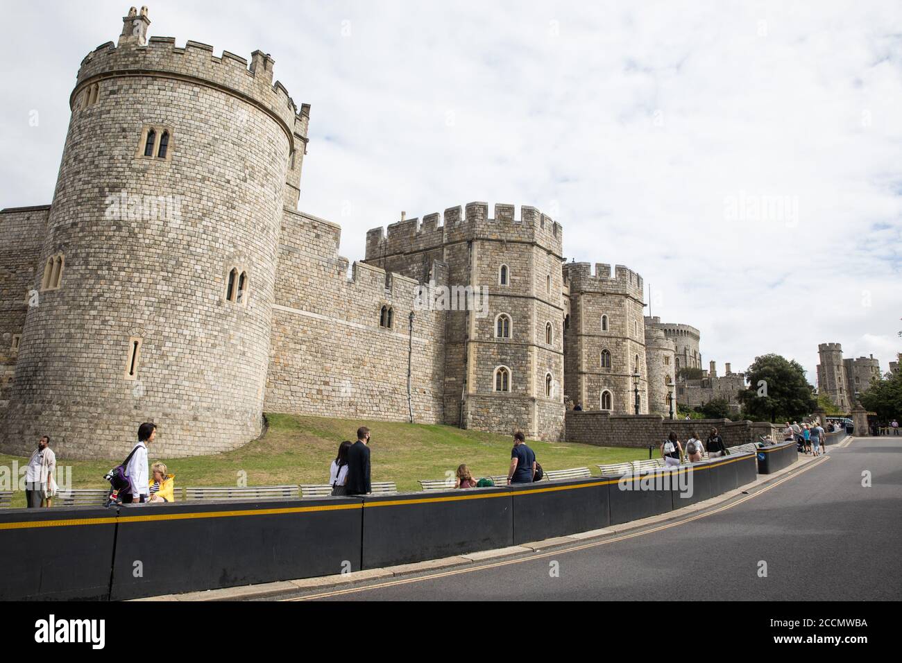 Windsor, UK. 23rd August, 2020. Members of the public arrive to visit Windsor Castle. The Sunday Times has reported that the Queen will make Windsor Castle her main home for the rest of the year following her summer break at Balmoral rather than returning to Buckingham Palace because her household arrangements at Windsor Castle are believed to offer the greatest protection from COVID-19.  Credit: Mark Kerrison/Alamy Live News Stock Photo