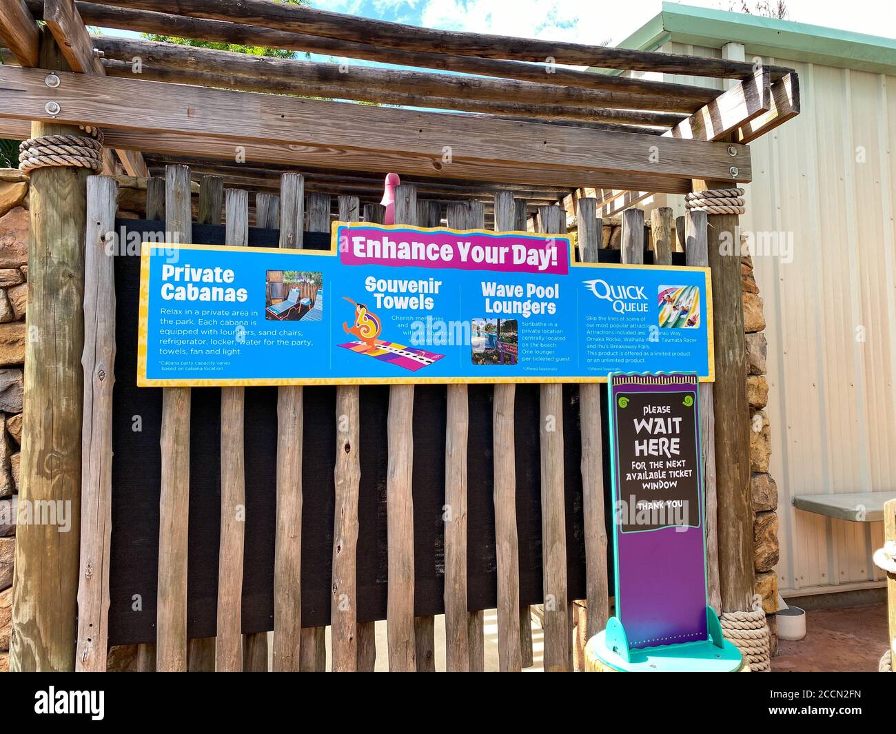 Waterpark queue hi-res stock photography and images - Alamy