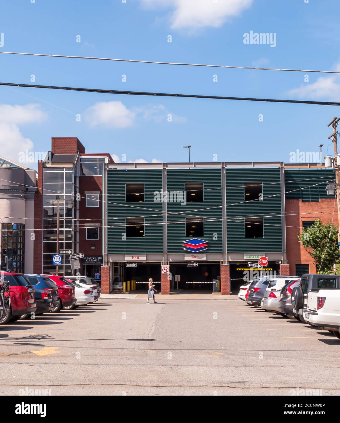 A City of Pittsburgh parking garage as seen from another parking lot in the  Shadyside neighborhood, Pittsburgh, Pennsylvania, USA Stock Photo - Alamy