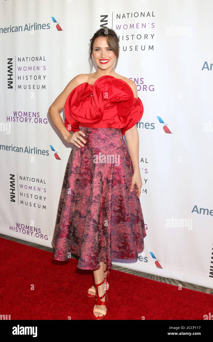 LOS ANGELES - SEP 15: Shantel VanSanten at the Women Making History