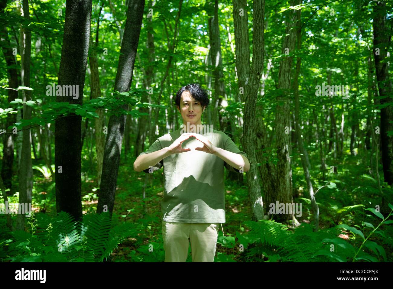 mature-man-says-earth-in-sign-language-stock-photo-alamy