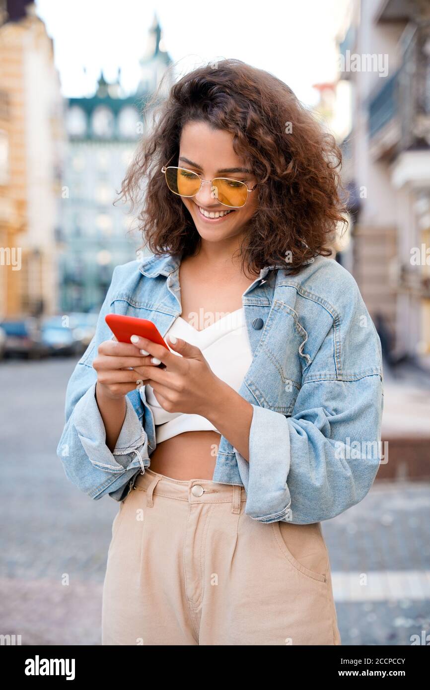 Hispanic teen girl hi-res stock photography and images - Alamy
