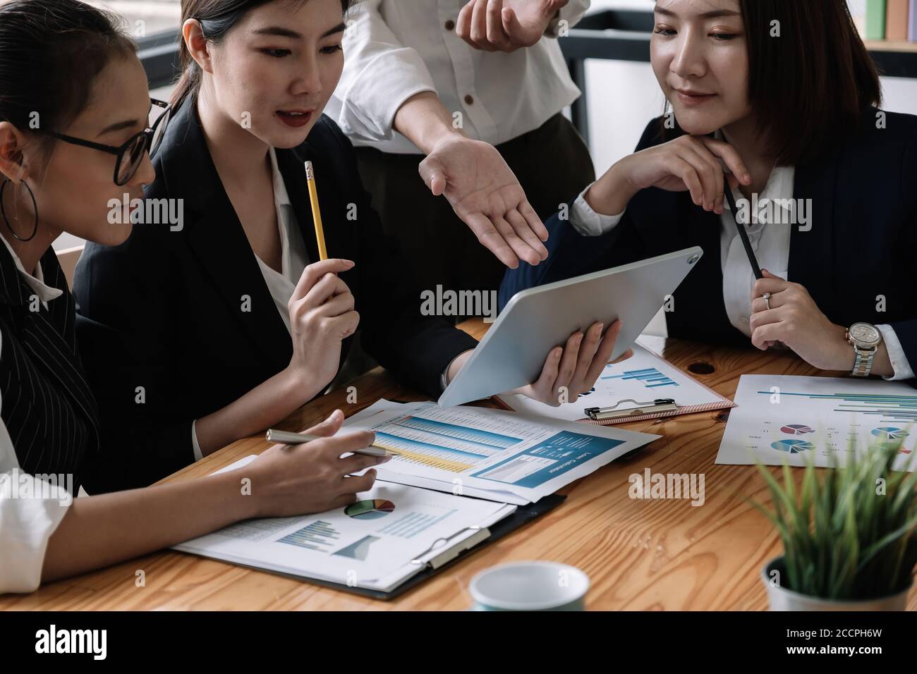 Young of Business People Meeting Conference Discussion Corporate Concept Stock Photo
