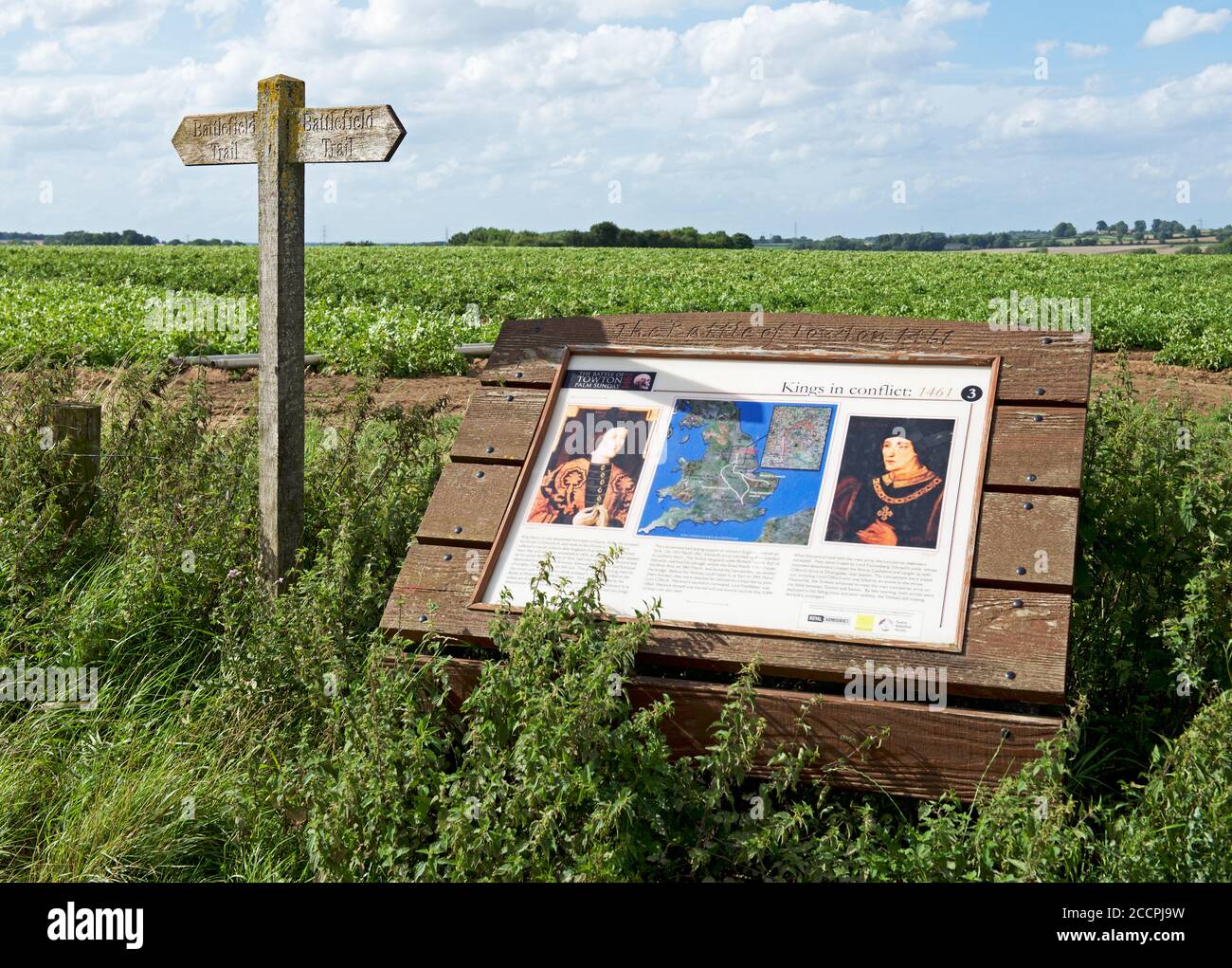 Information panel on the site of the Battle of Towton in 1461, near the village of Towton, North Yorkshire, England UK Stock Photo