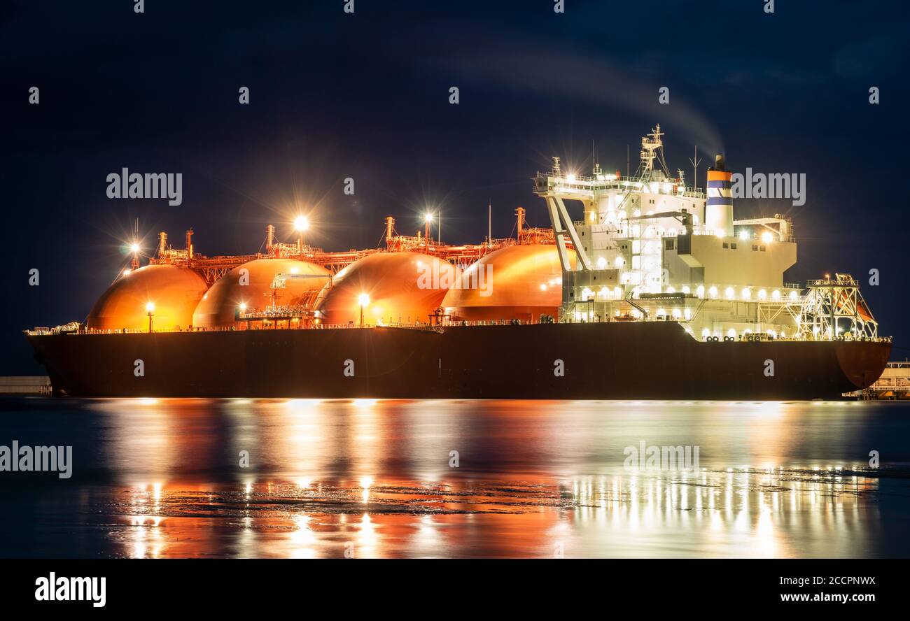 Lng tanker hires stock photography and images Alamy