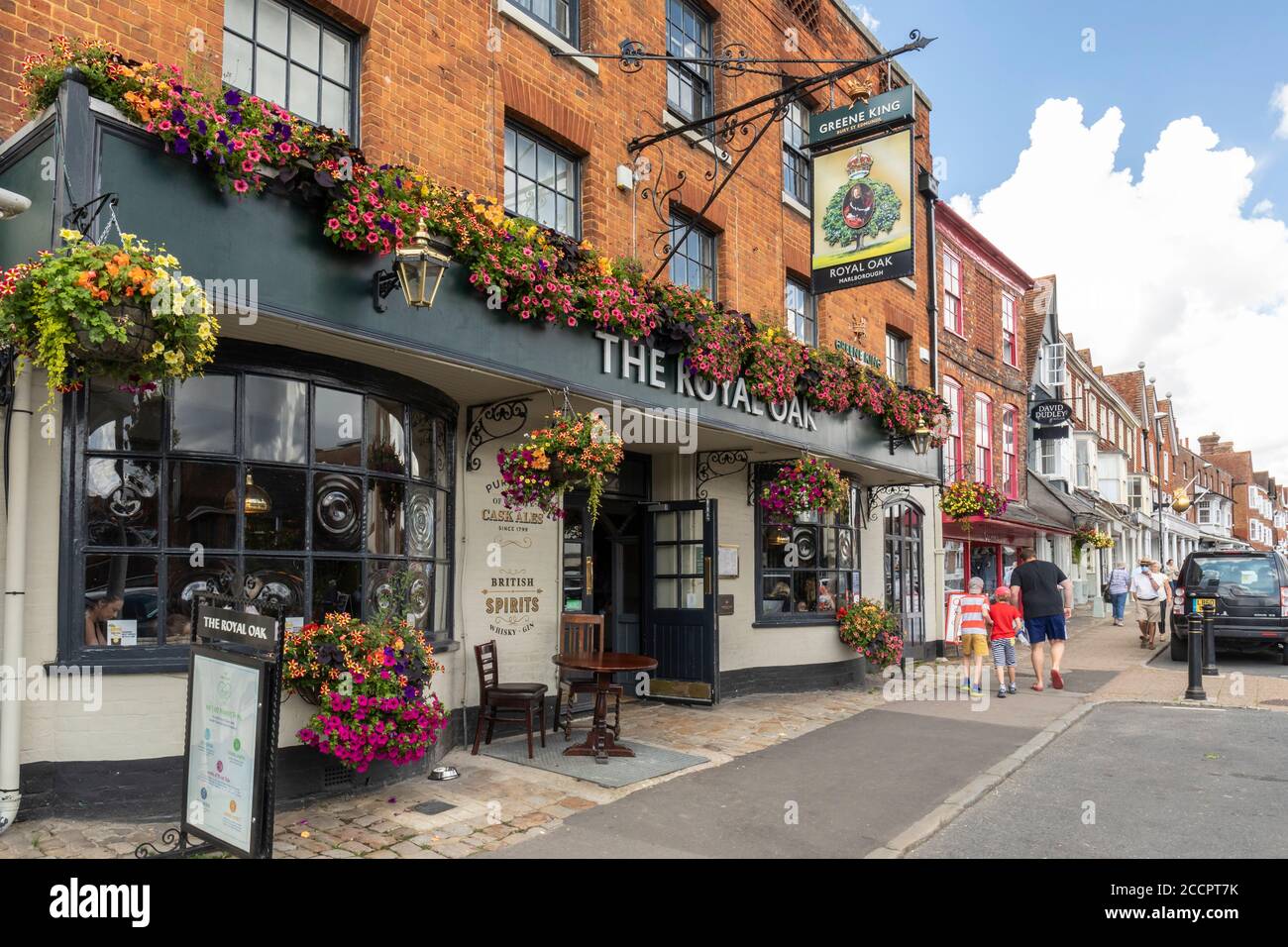 The Royal Oak public house in Marlborough High Street, Wiltshire, England, UK Stock Photo