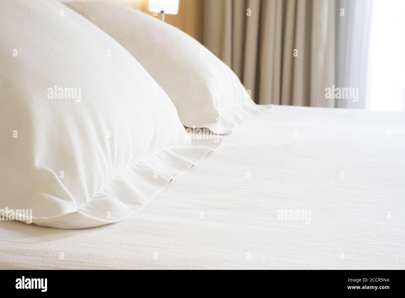 hotel king pillows