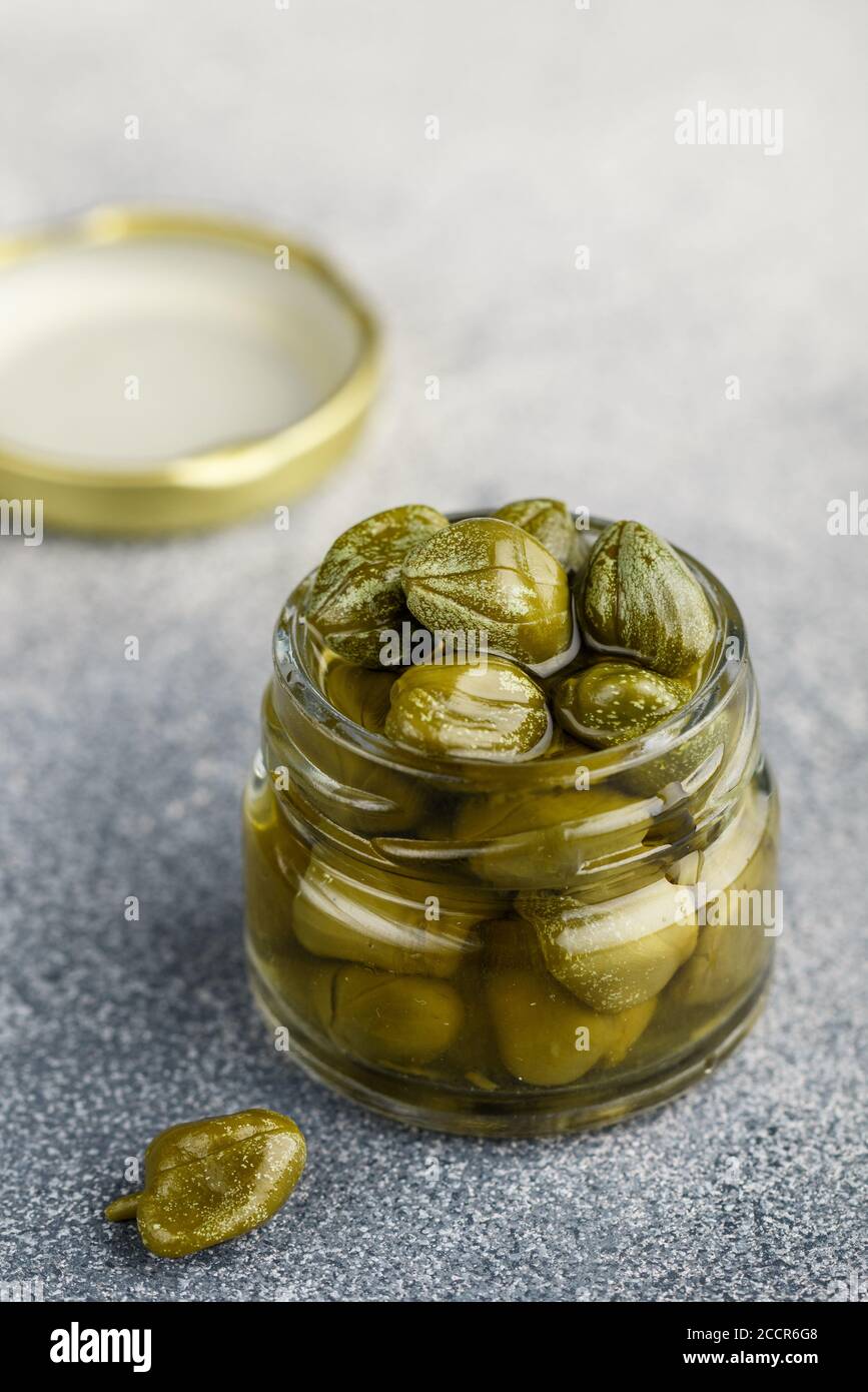 Unopened High Resolution Stock Photography And Images Alamy Unopened High Resolution Stock Photography And Images Alamy