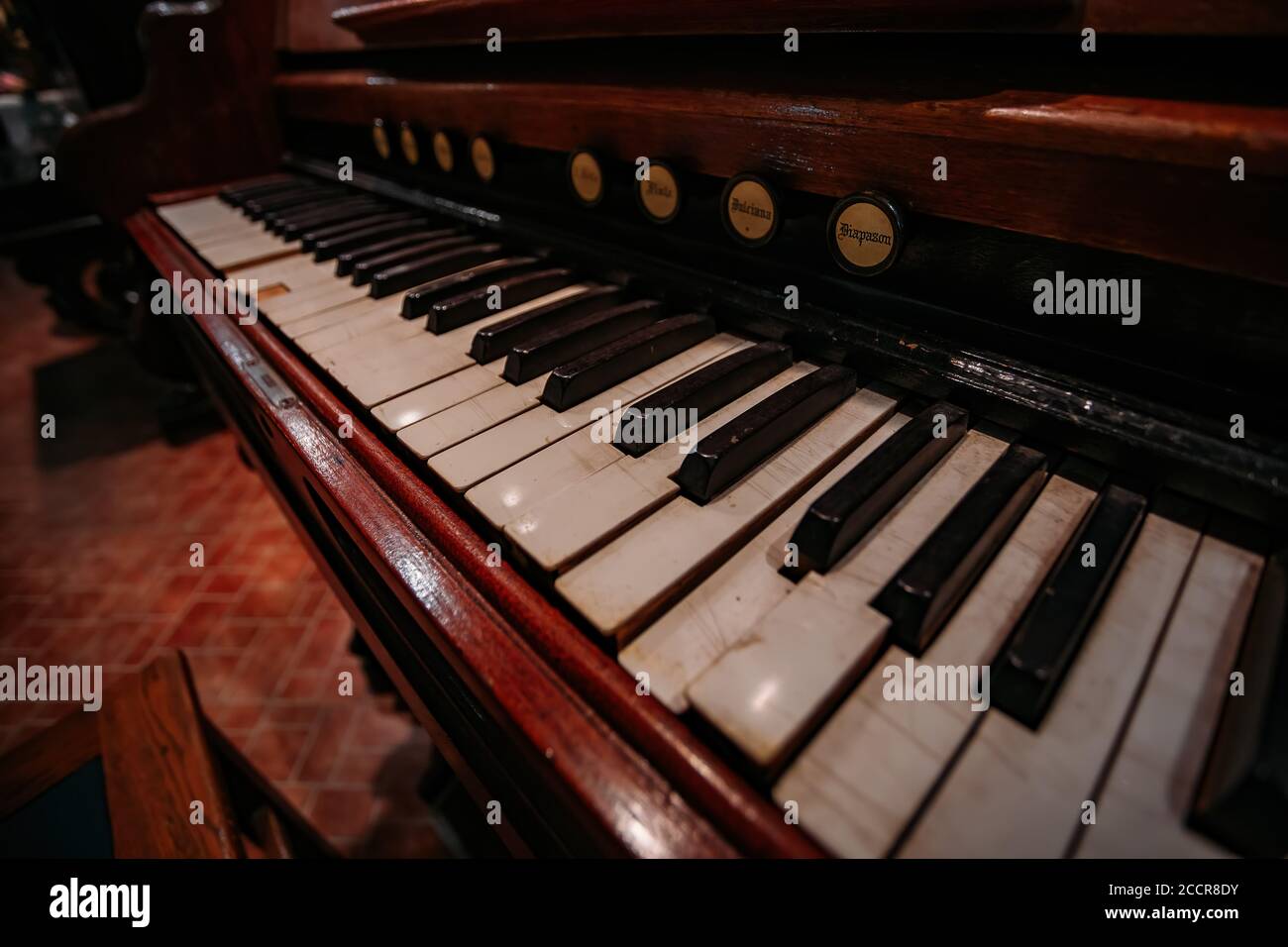 Harmonium hi-res stock photography and images - Page 2 - Alamy