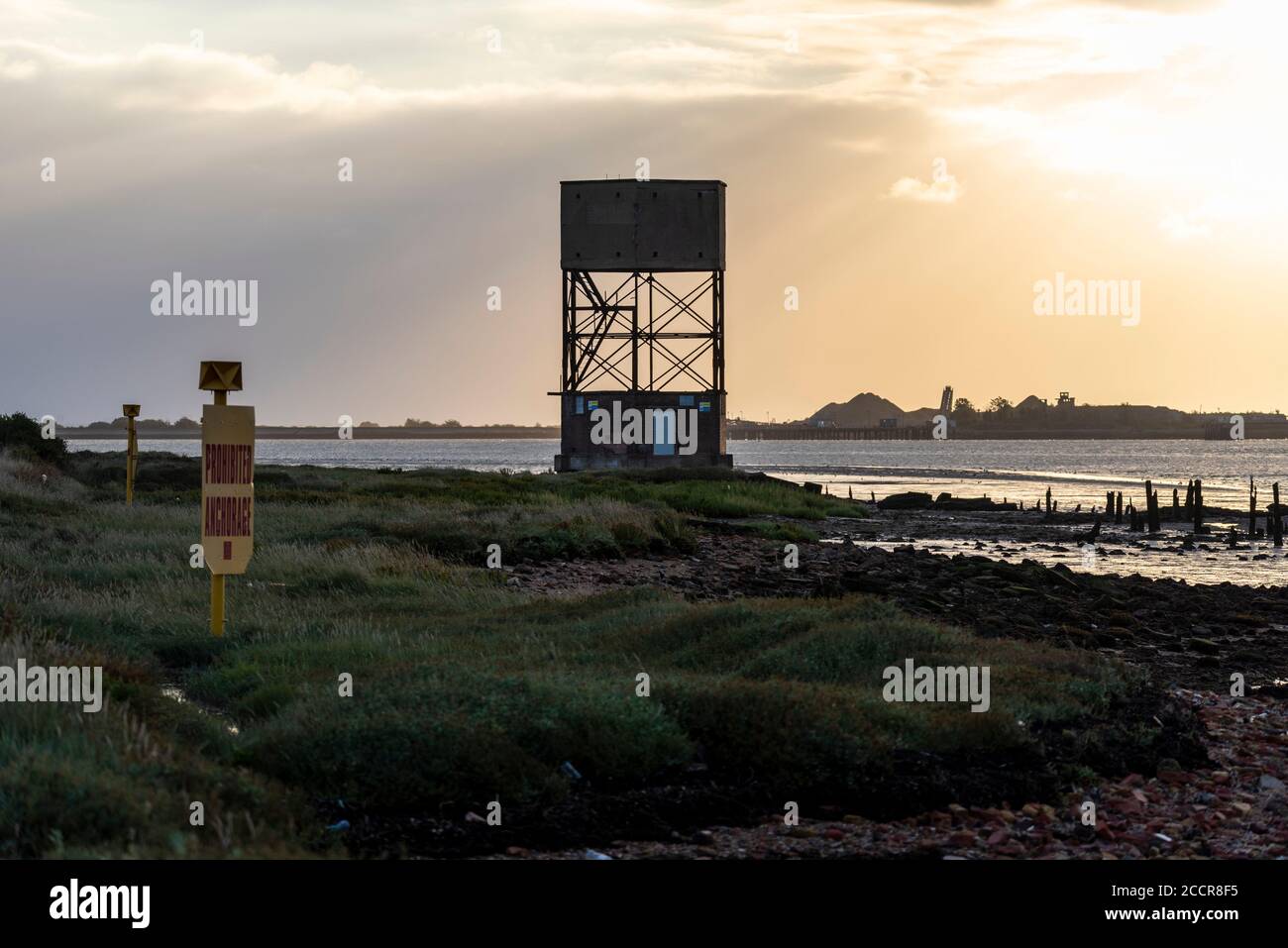 Wartime radar tower at Coalhouse Fort, East Tilbury, Thurrock, Essex, UK. Second world war low