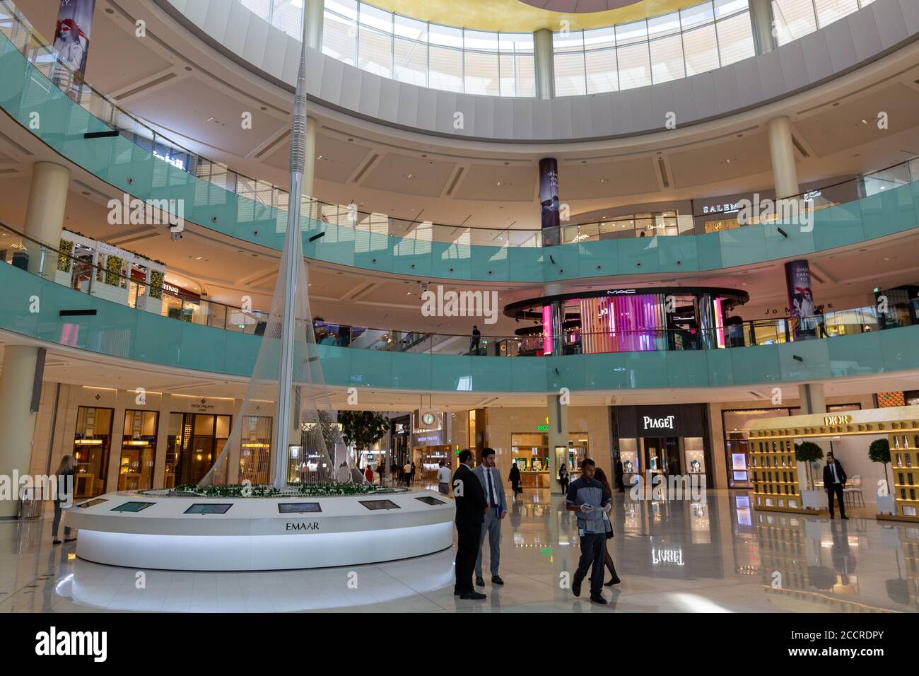Dubai Shopping Mall, Dubai UAE Stock Photo Alamy