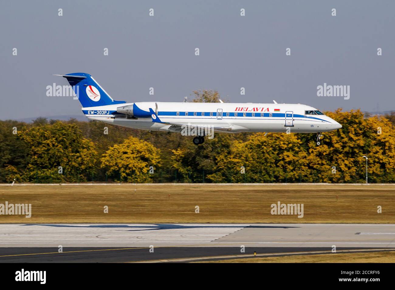 Bombardier crj 200 hi-res stock photography and images - Alamy
