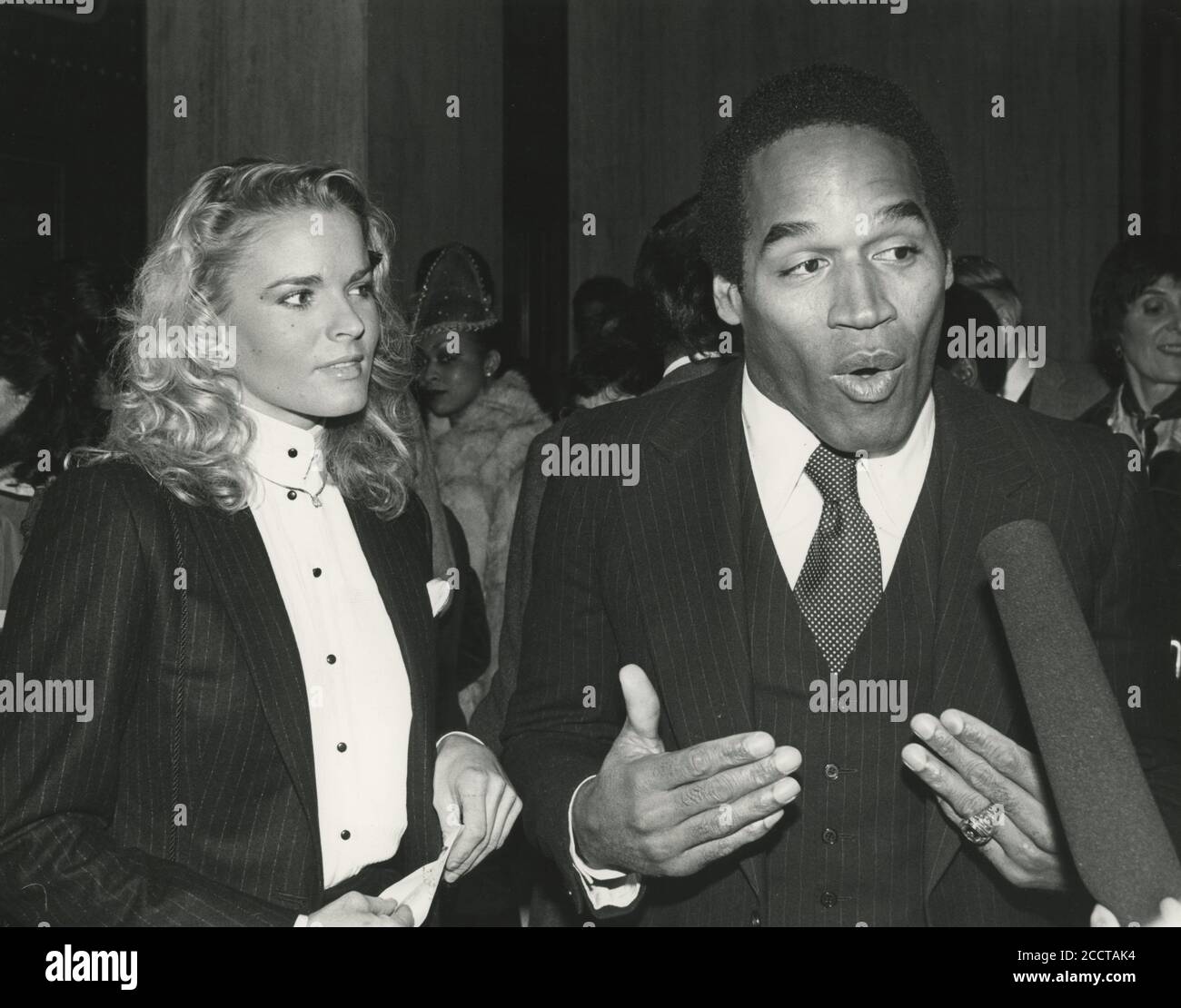 Los Angeles.CA.USA.  LIBRARY. O. J. Simpson and Nicole Brown Simpson at an event in mid 1980s. The couple began dating in 1979. Married in 1985 . Divorced 1992. Brown Simpson was murdered 12th June 1994. O.J. Simpson was tried for her murder but acquitted.   UPDATED:12.08.2020 Ref:LMK30-SLIB120820PBOR-001 Peter Borsari/PIP-Landmark MediaWWW.LMKMEDIA.COM. Stock Photo