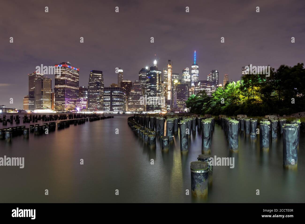 New York City Skyline from Brooklyn Bridge Park Stock Photo - Alamy