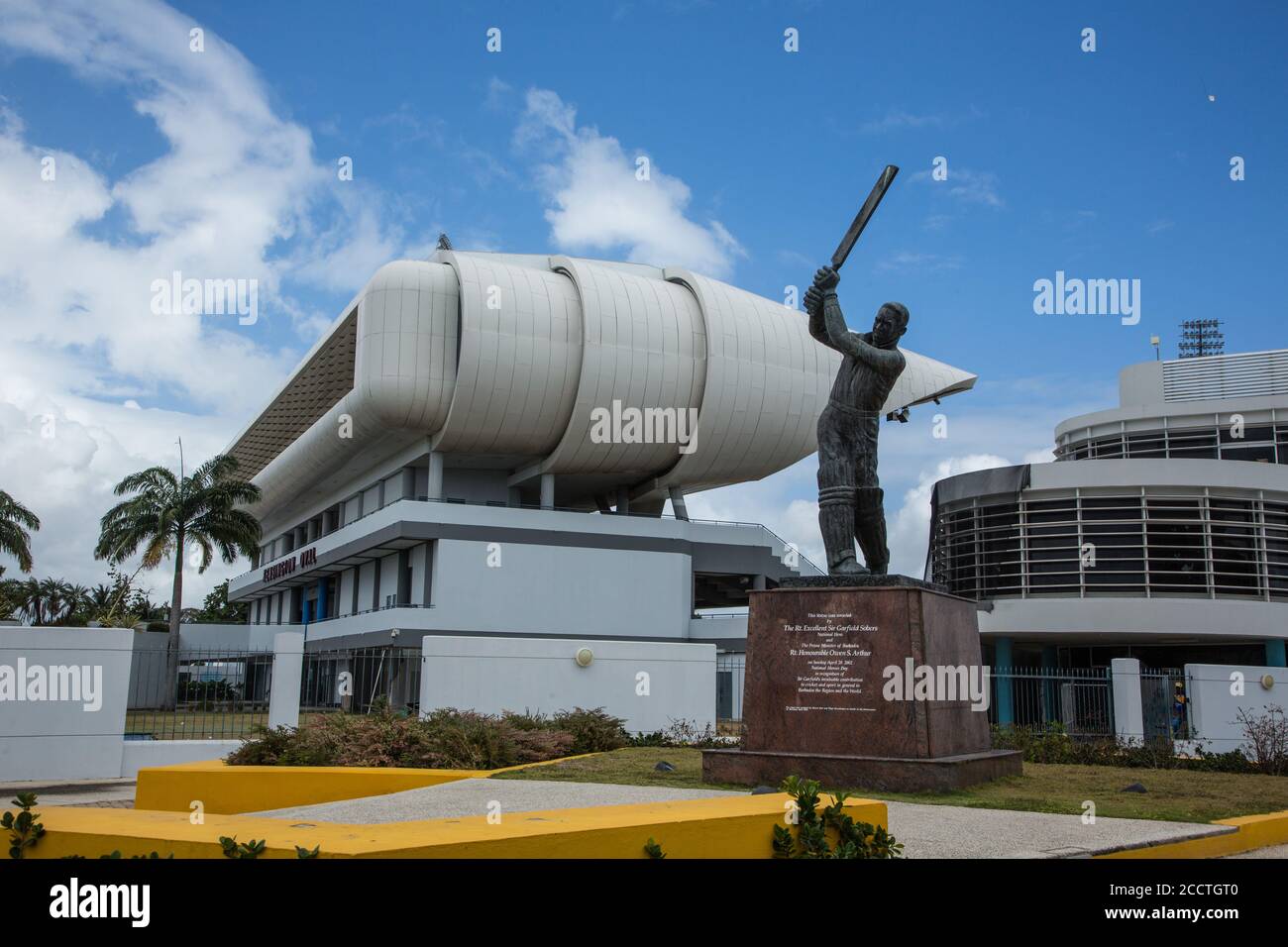 The Kensington Oval cricket stadium Worrell, Weekes and Walcott (or 3Ws) Stand and statue of Sir Garfield Sobers, Barbados' most famous cricket player Stock Photo