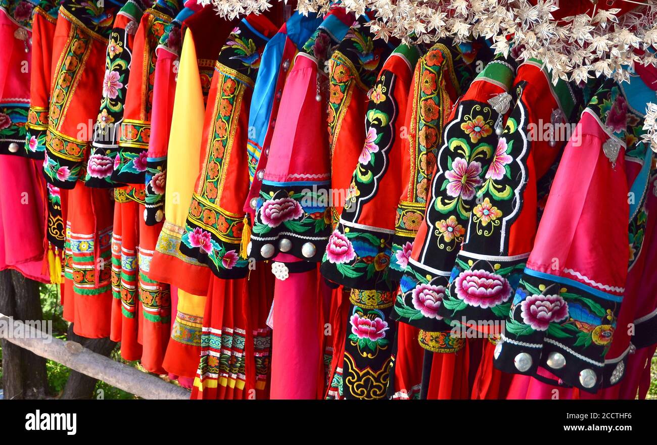 traditional chinese clothes in Zhangjiajie National Park Stock Photo ...
