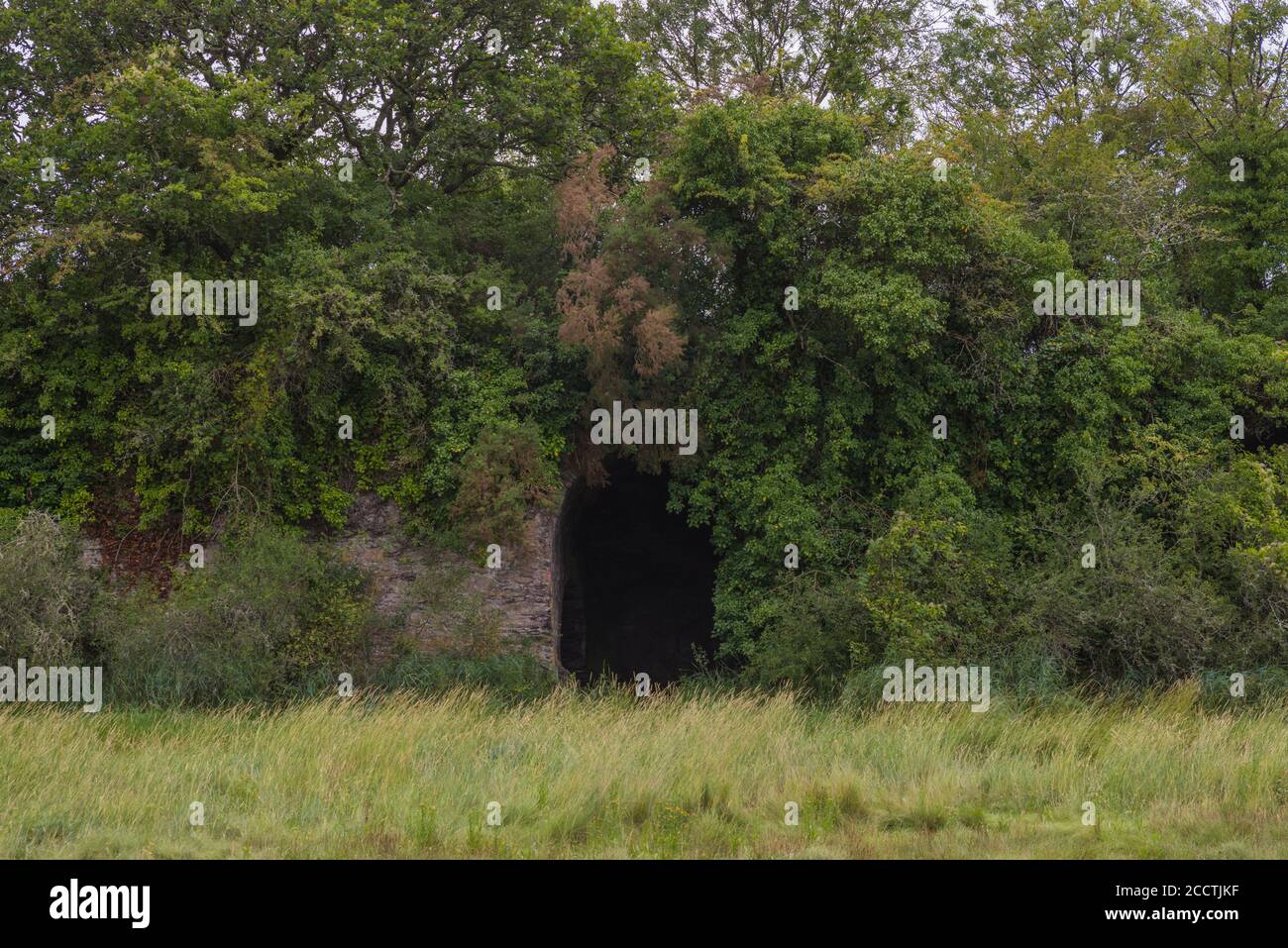 Lime kiln quay hires stock photography and images Alamy