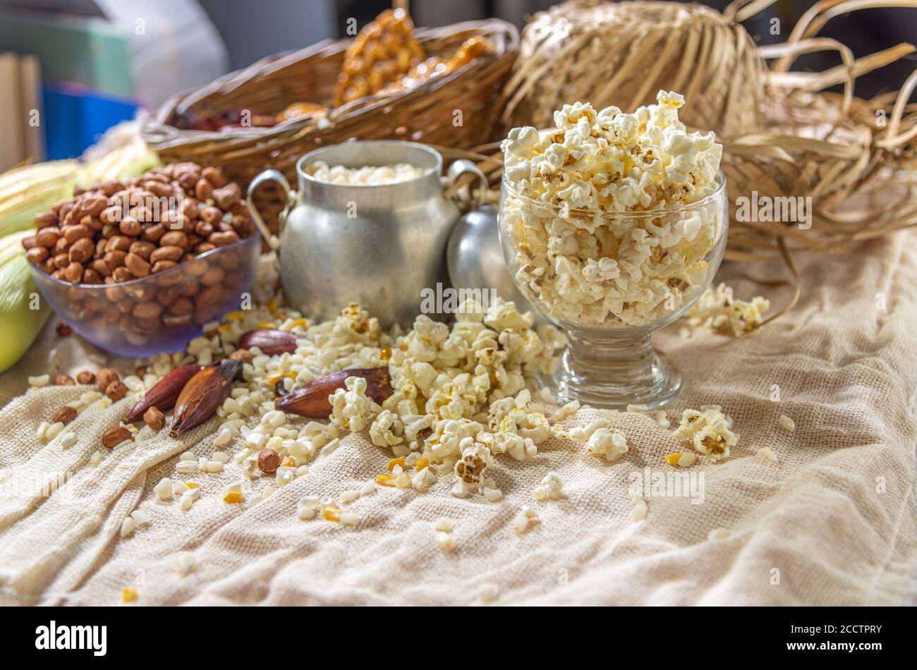 Popcorn. Typical foods. Northeast. Straw hat. Festa de São João. June