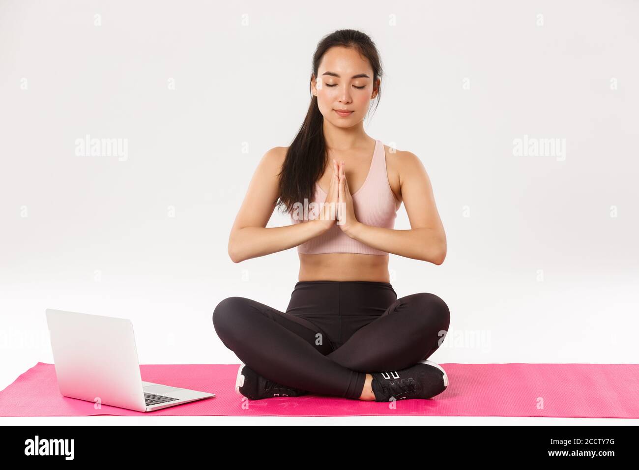 йога сидит нади. медитация расслабление. женщина 2 2 дзен. женщина 2 2 дзен. женщина 2 2 дзен.