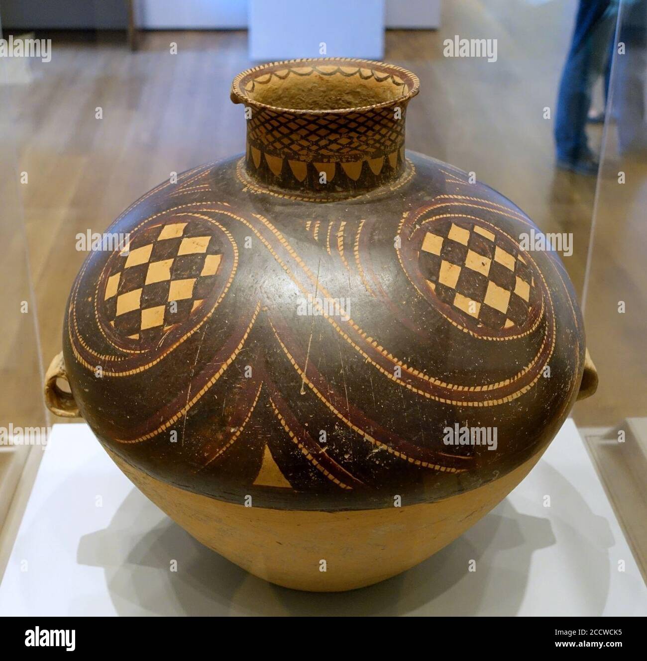 Jar with Whorl-and-Checkerboard Decor, China, Gansu, Qinghai, or Ningxia province, Neolithic period, Majiayao culture, Banshu phase, 2650-2350 BC Stock Photo