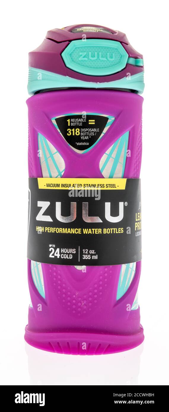 https://c8.alamy.com/comp/2CCWHBH/winneconne-wi-16-august-2020-a-zulu-high-performance-water-bottle-insulated-on-an-isolated-background-2CCWHBH.jpg