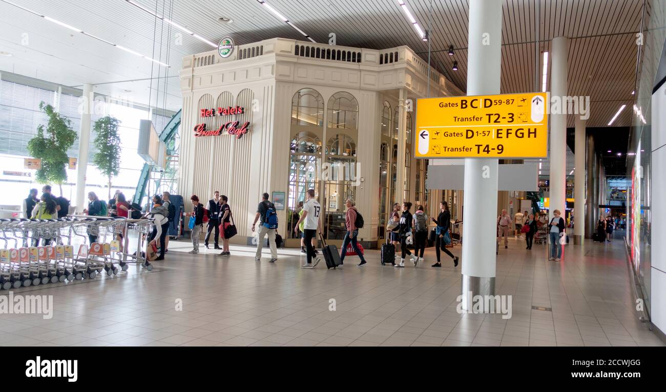 Luggage carts hires stock photography and images Alamy