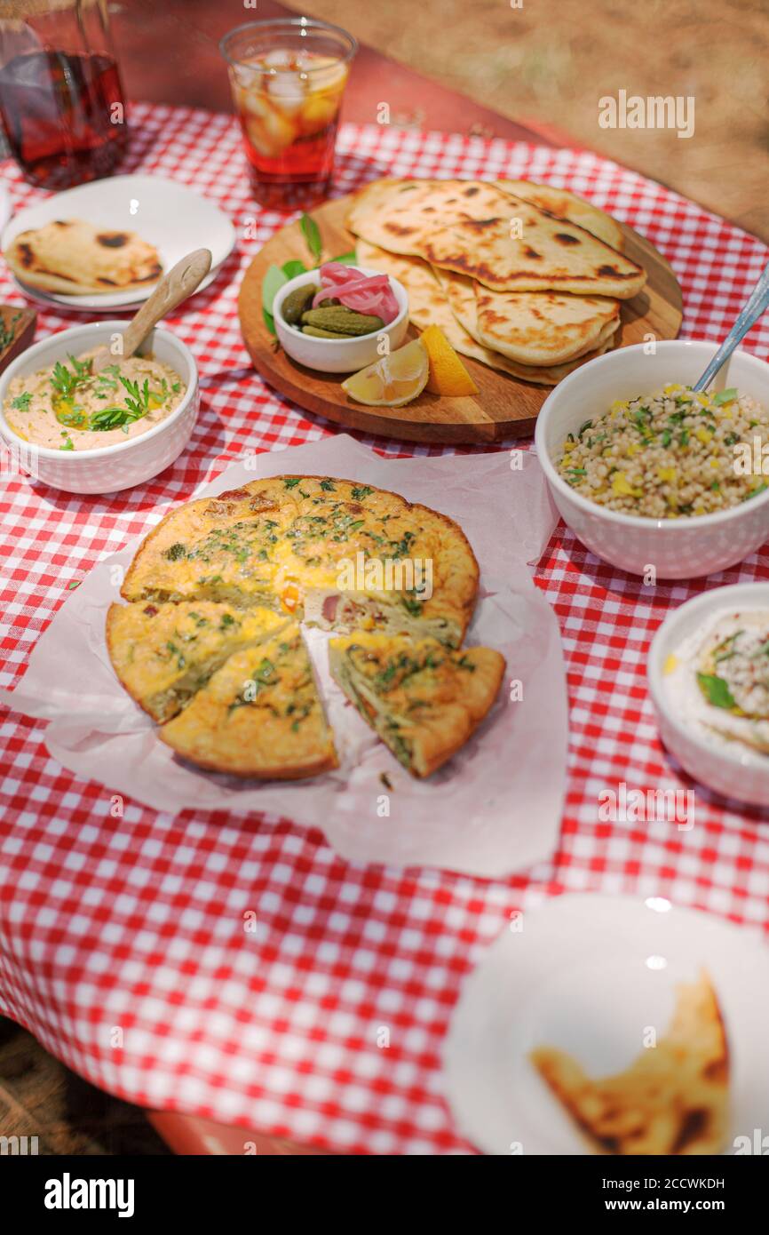 Picnic in the park Stock Photo Alamy
