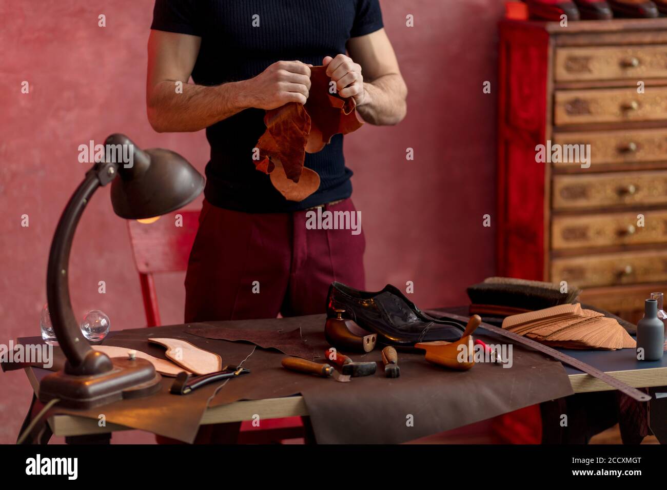 Antique shoeshine hi-res stock photography and images - Alamy Antique shoeshine hi-res stock photography and images - Alamy