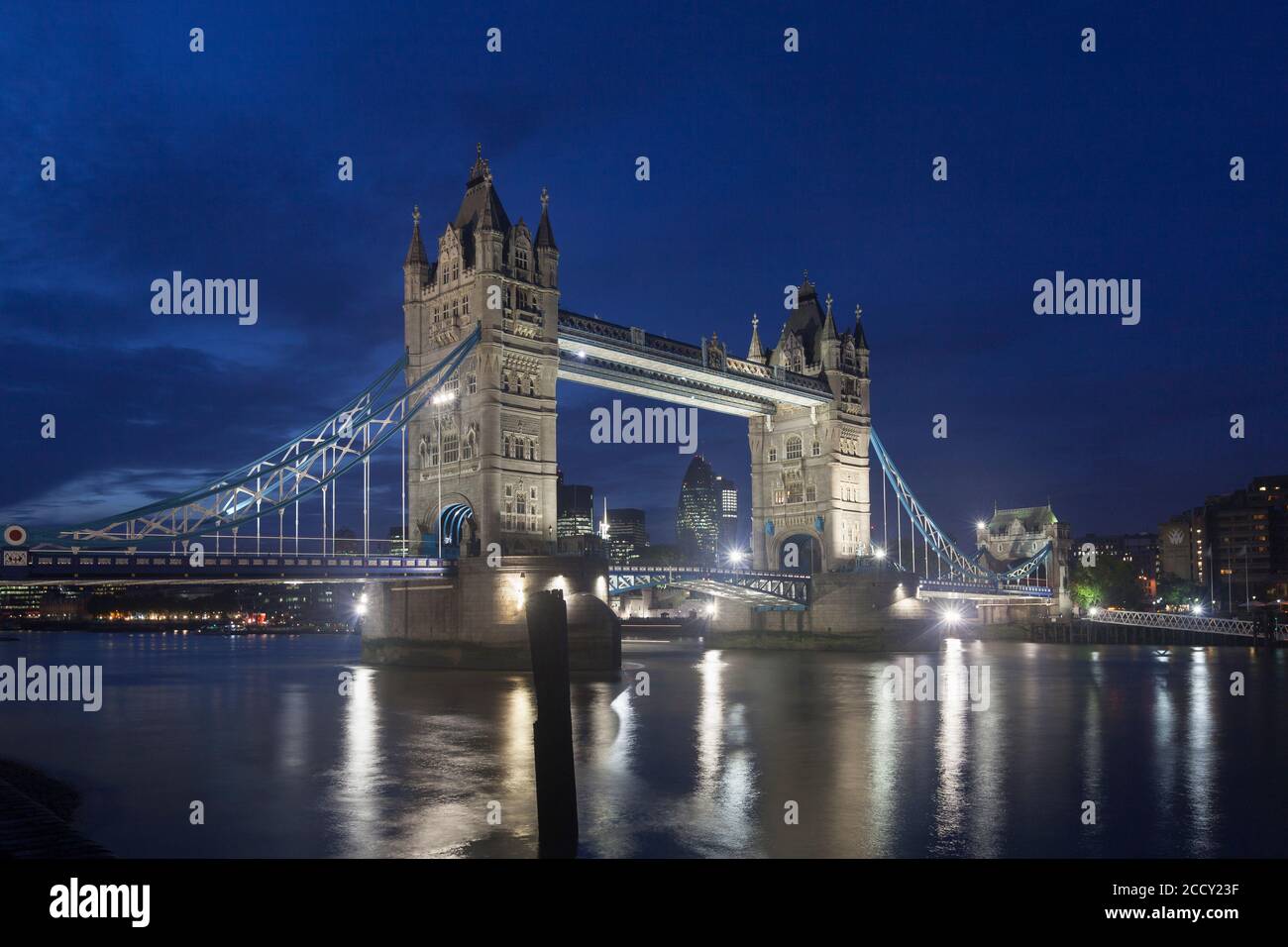 Tower Bridge at night, London, England Stock Photo
