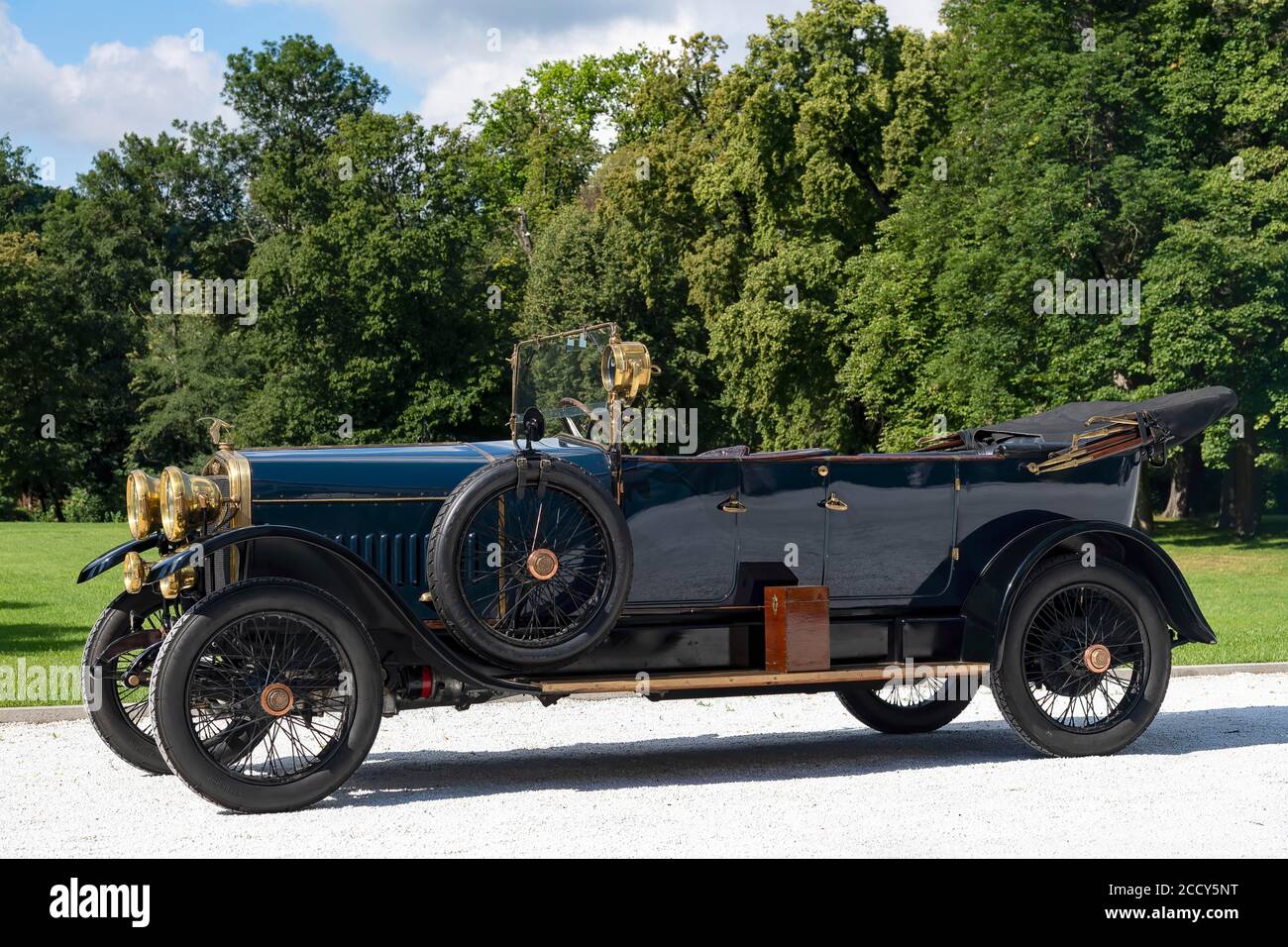 Page 2 1917 Cars High Resolution Stock Photography And Images Alamy