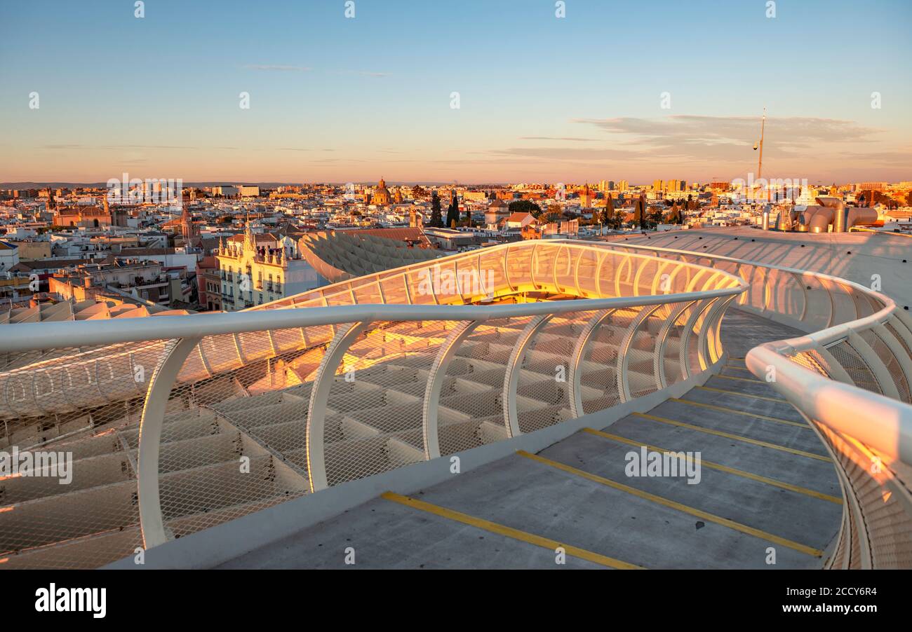 View over the city, Modern architecture, Metropol Parasol, Las Setas, curved wooden construction, Plaza de la Encarnacion, Sevilla, Andalusia, Spain Stock Photo