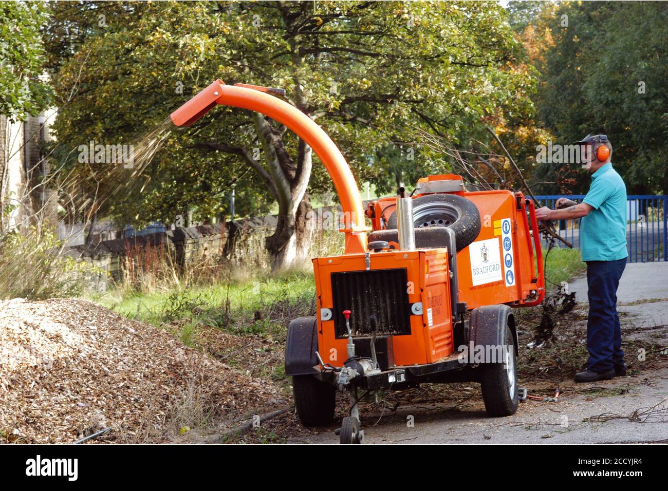 Grounds maintenance at NHS hospital Yorkshire UK Stock Photo Alamy
