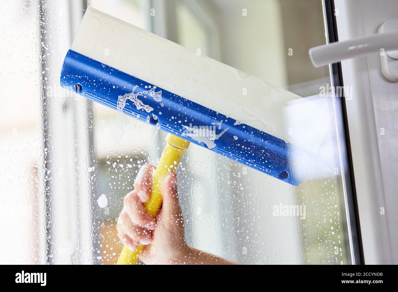 Window shop cleaner cleaning hi-res stock photography and images - Alamy