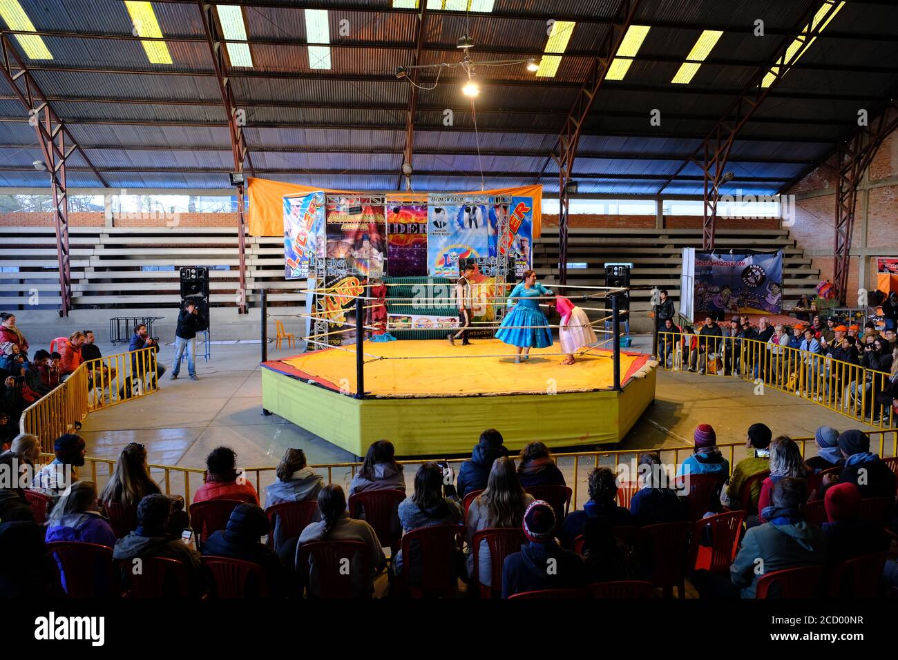 Bolivia La Paz - Bolivian Cholitas Wrestling show Stock Photo