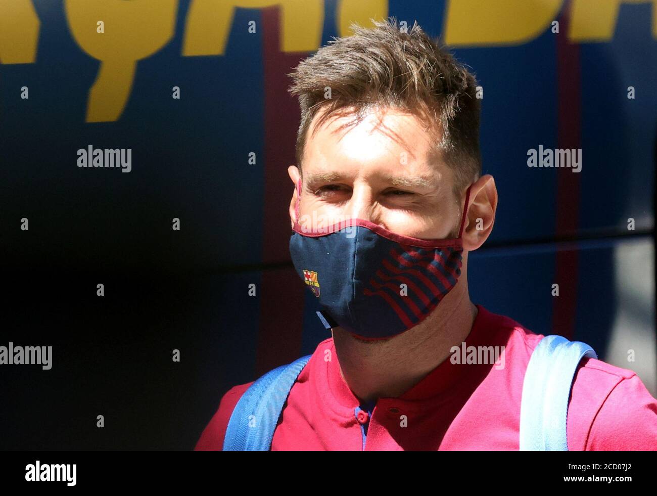 Soccer Football - Champions League - FC Barcelona arrive at the Sheraton  hotel - Sheraton hotel, Lisbon, Portugal - August 13, 2020 Barcelona's  Lionel Messi wearing a protective face mask as he