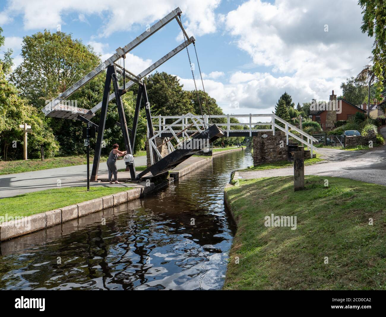 Fron footbridge hi-res stock photography and images - Alamy