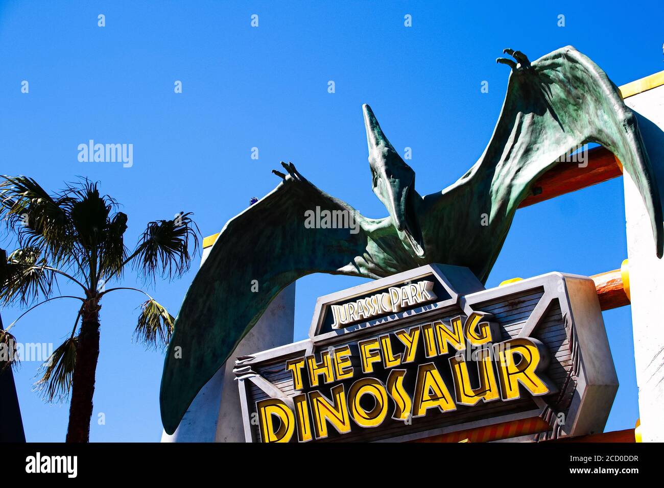 Sign of the Flying DINOSAUR station and Pteranodon figure at Universal