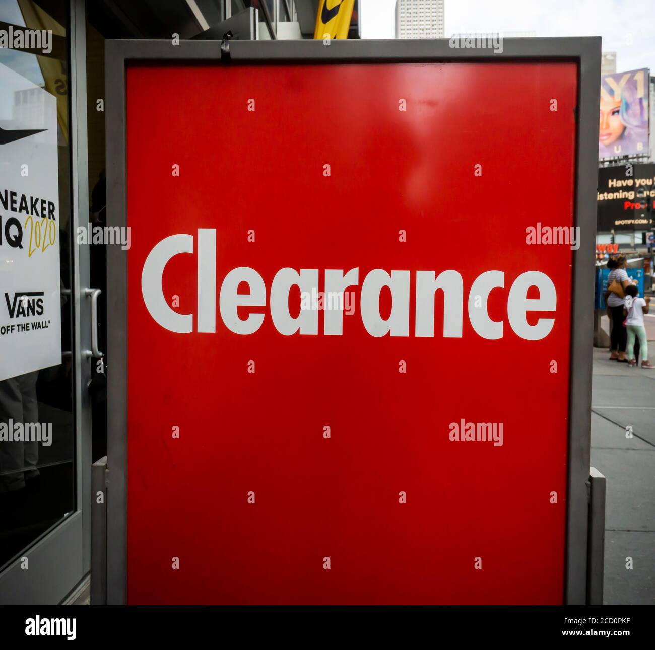 https://c8.alamy.com/comp/2CD0PKF/clearance-sale-at-store-in-herald-square-in-new-york-on-wednesday-august-19-2020-richard-b-levine-2CD0PKF.jpg