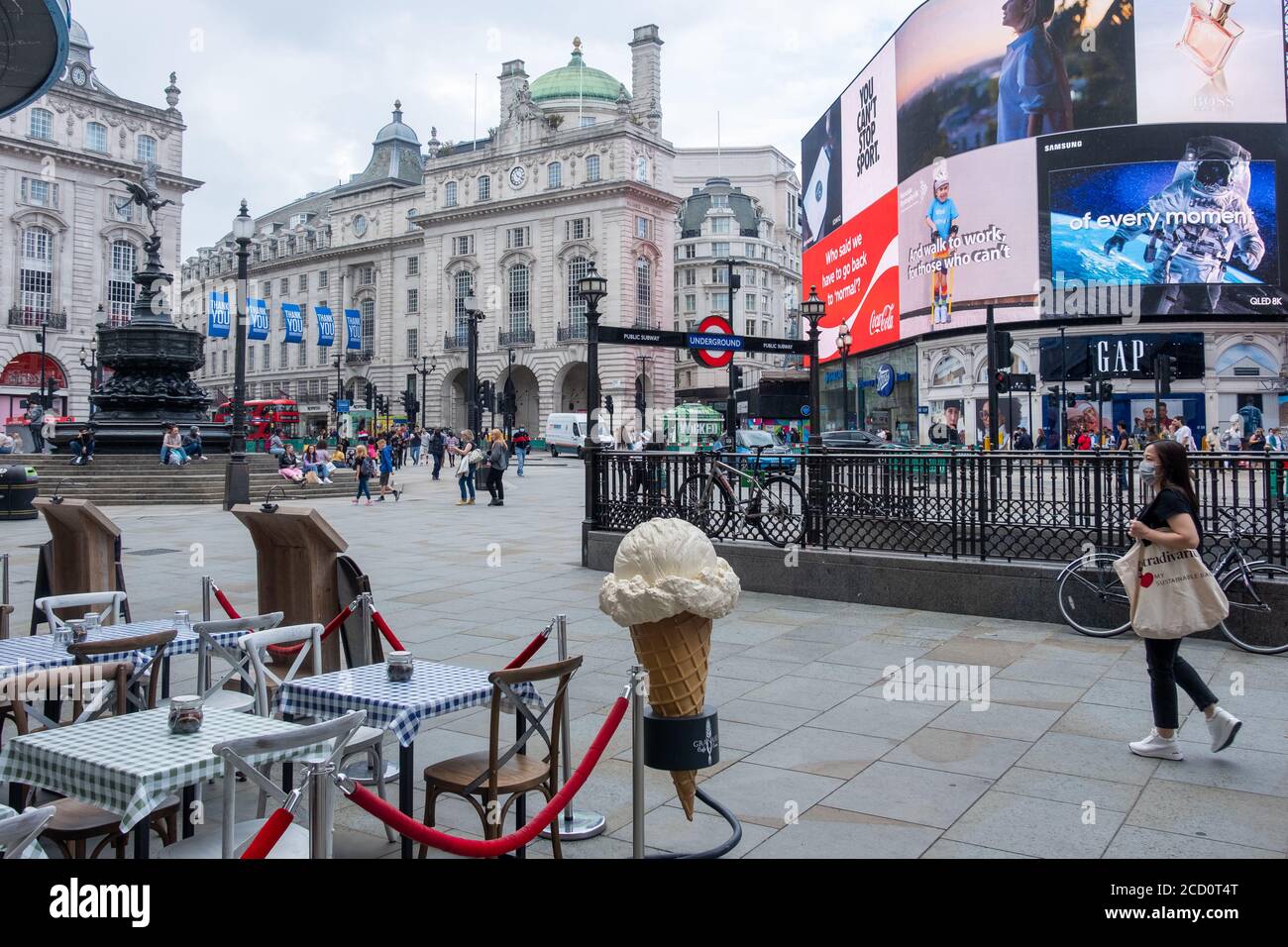London- August, 2020: Quiet London street scene on Piccadilly Circus, nearly empty due to the effects of the coronavirus Stock Photo